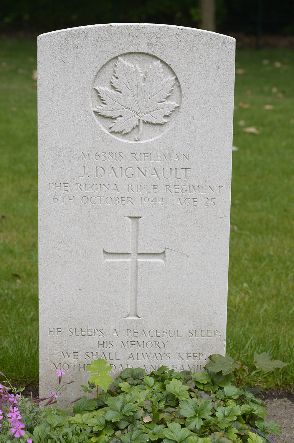 DAIGNAULT, JOHN - Regina Rifle Regiment - incorrect rank.