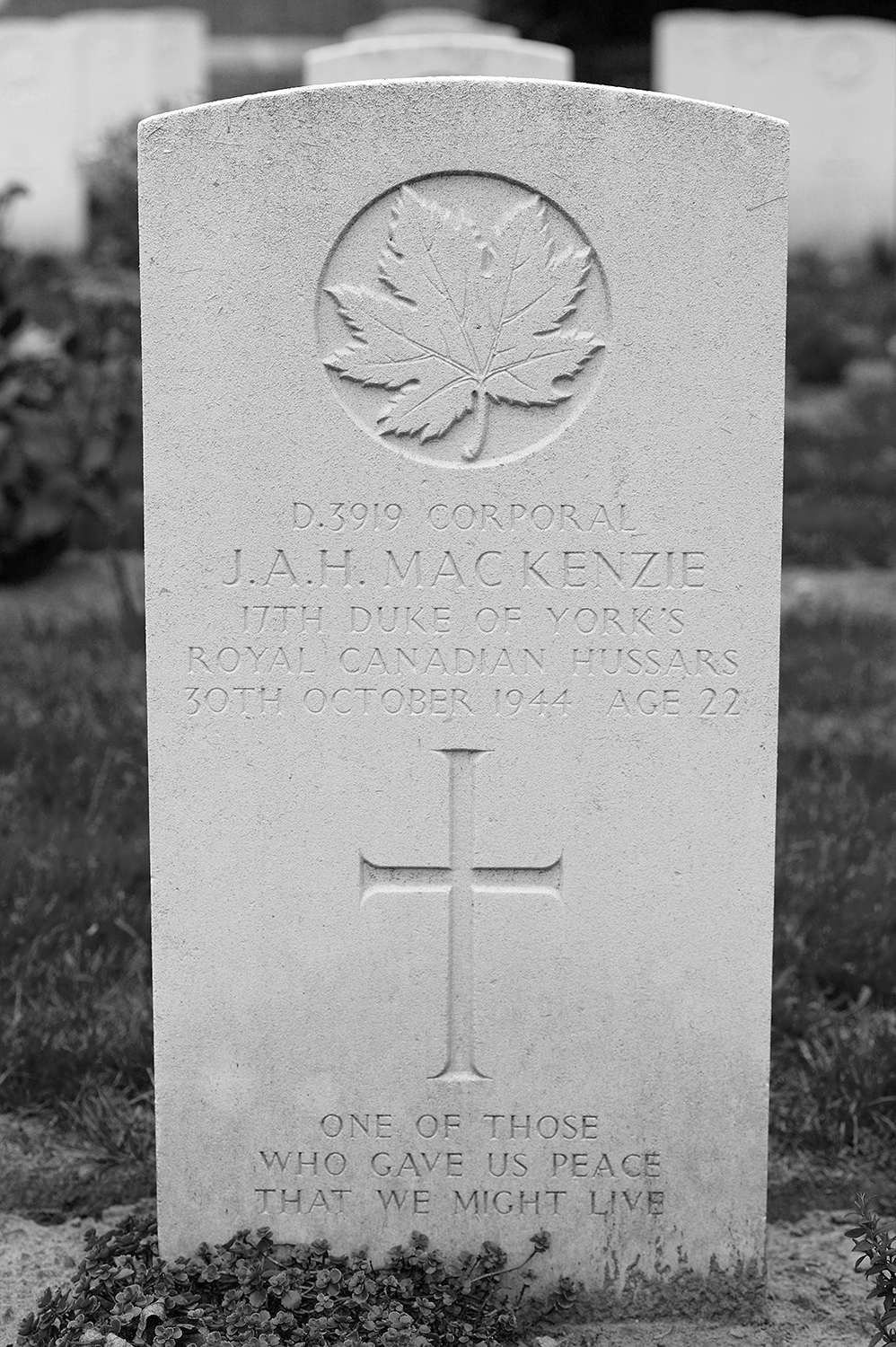 MACKENZIE, JAMES ALBERT HINTON - 17th Duke of York's Royal Canadian Hussars, R.C.A.C.