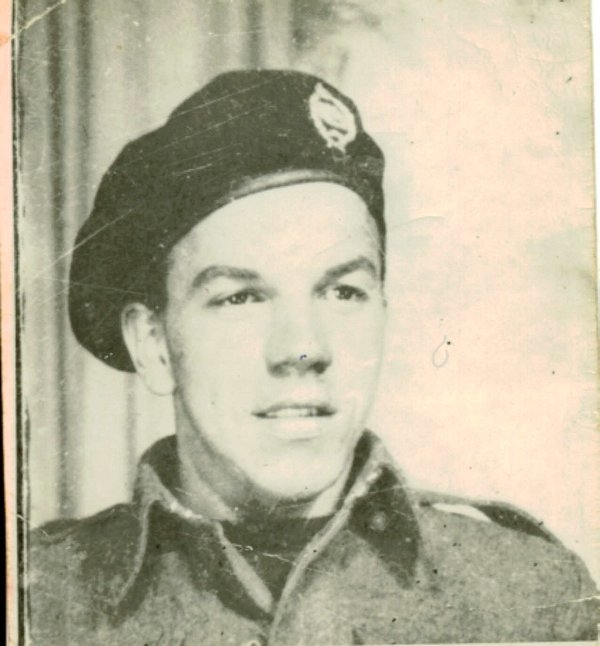CAMERON, HUGH PERRY - Algonquin Regiment, R.C.I.C.