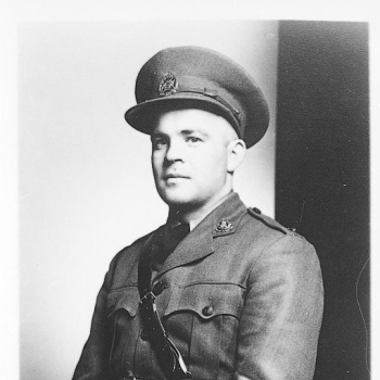 ROBERTS, EDWARD LEAR - Algonquin Regiment, R.C.I.C.